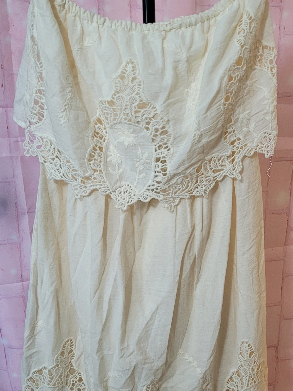 Taylor & Sage Cream Lace-Trim Off-Shoulder Chemise